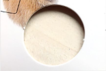 加工の特性上、わずかなつなぎ目が発生します。